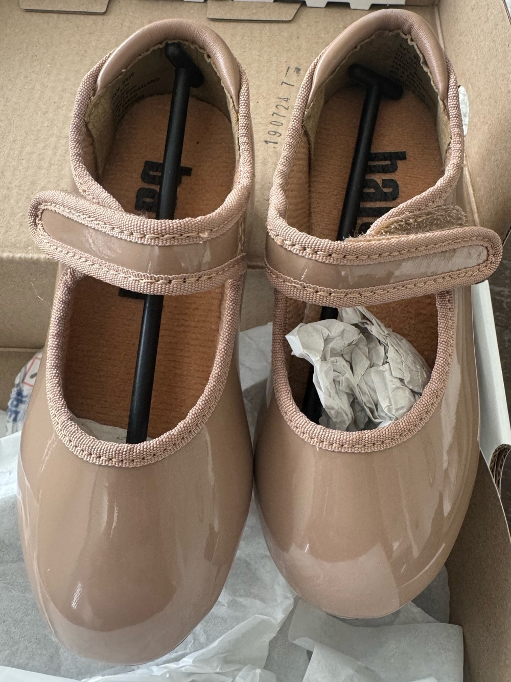 Tap Shoes by Balera New in Box Child size 7